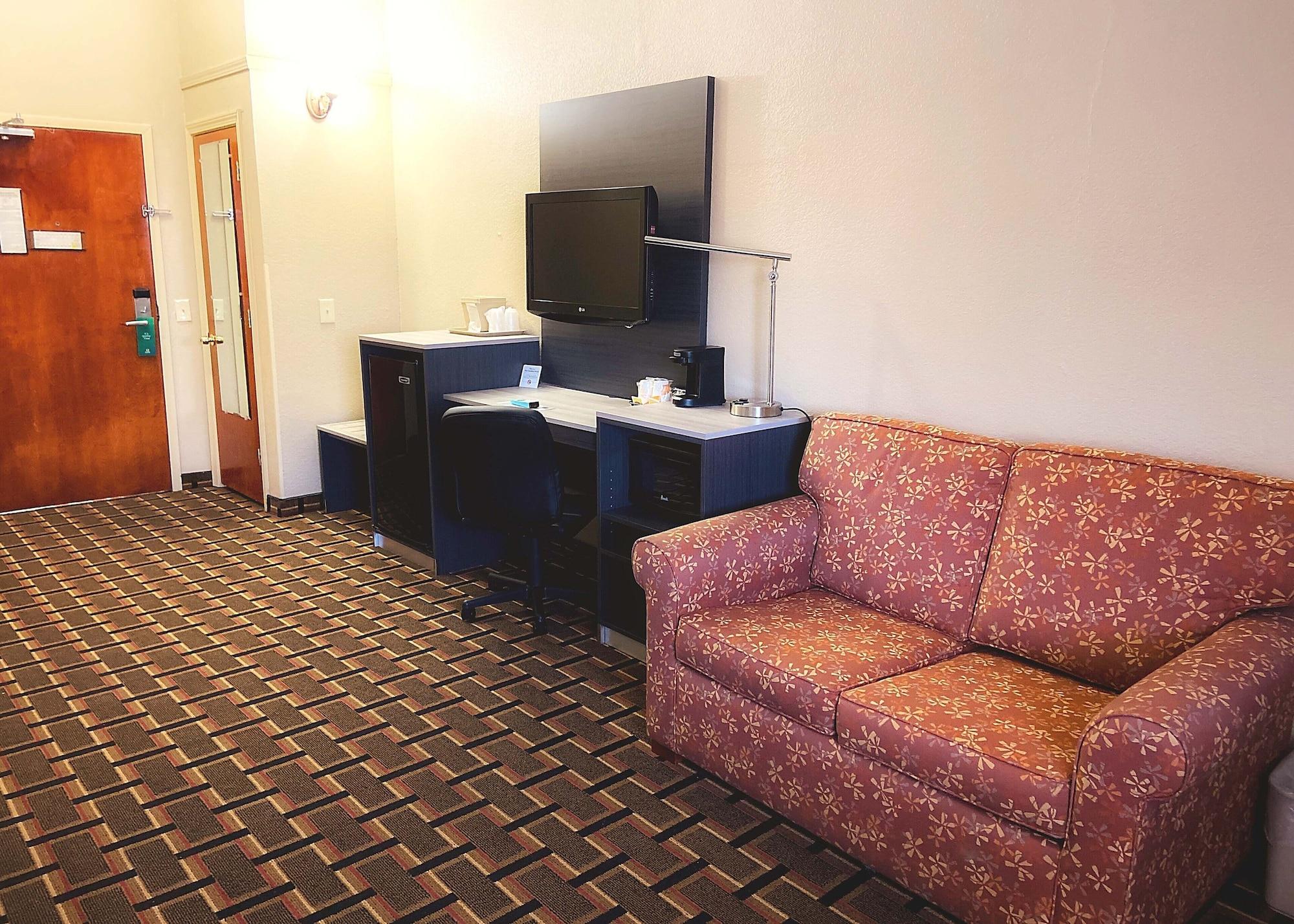 Quality Inn Raynham - Taunton Bagian luar foto