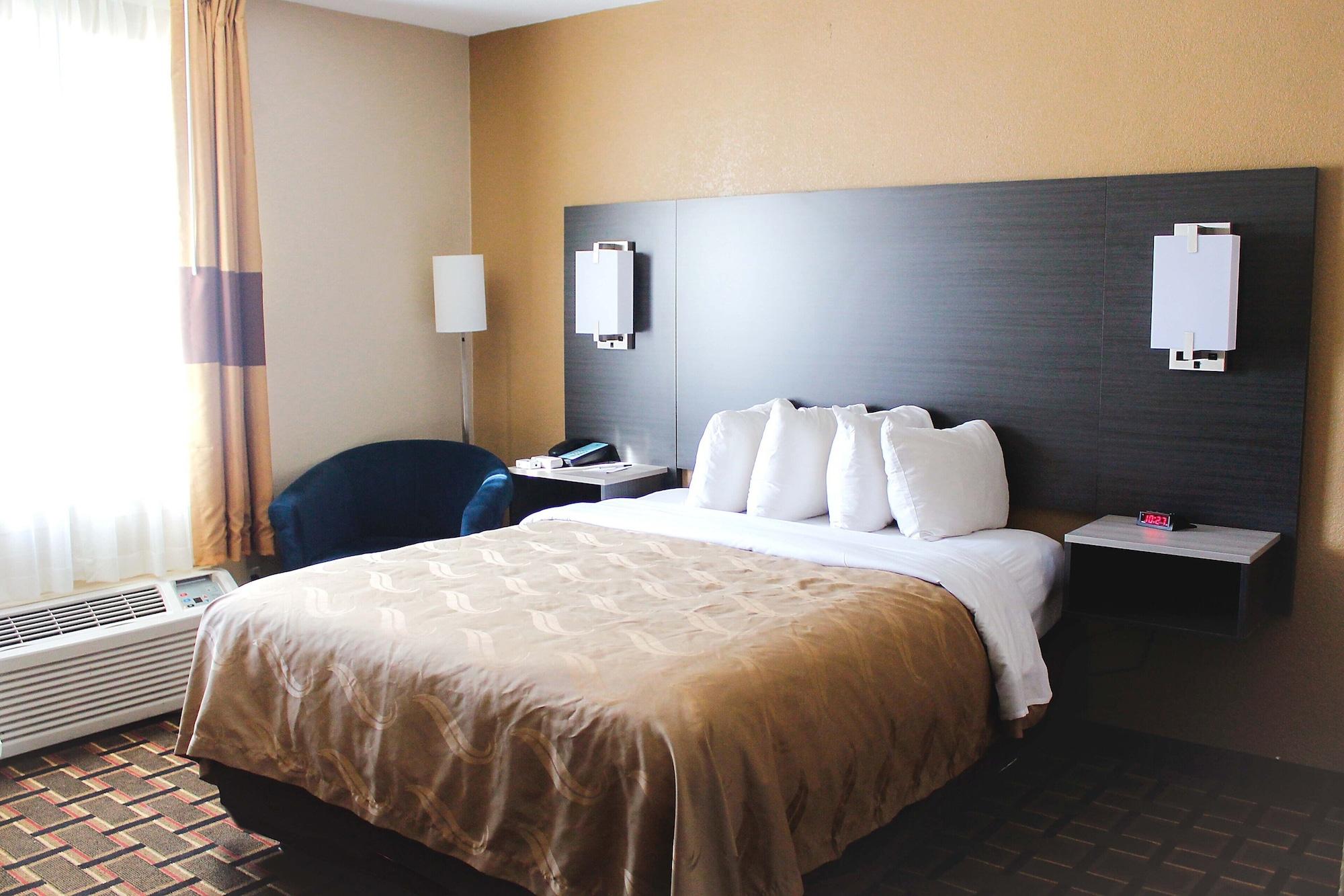 Quality Inn Raynham - Taunton Bagian luar foto