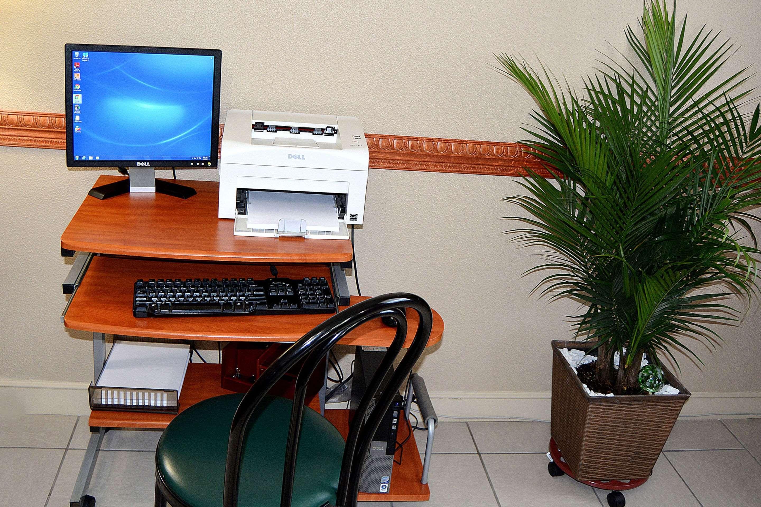 Quality Inn Raynham - Taunton Bagian luar foto
