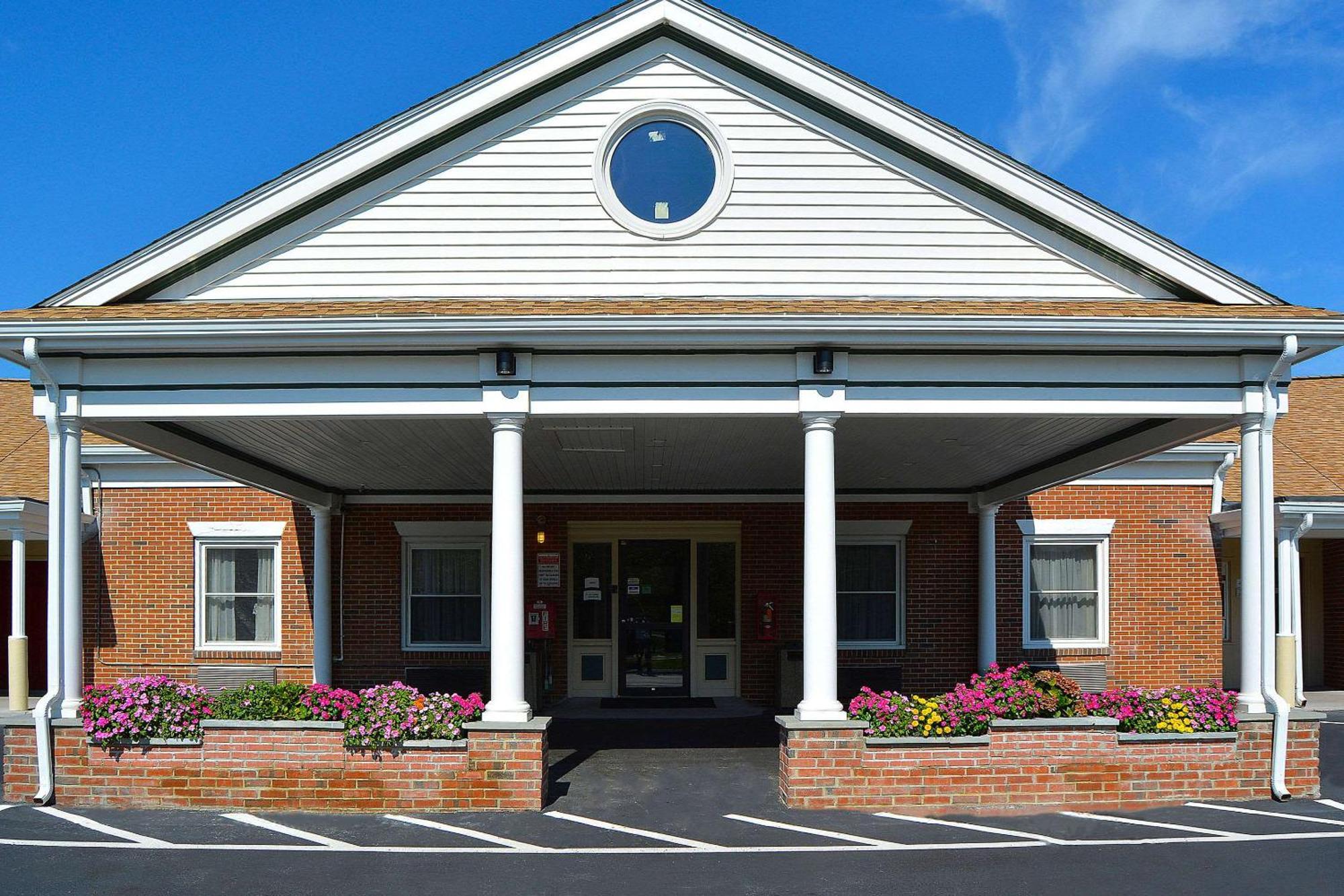 Quality Inn Raynham - Taunton Bagian luar foto