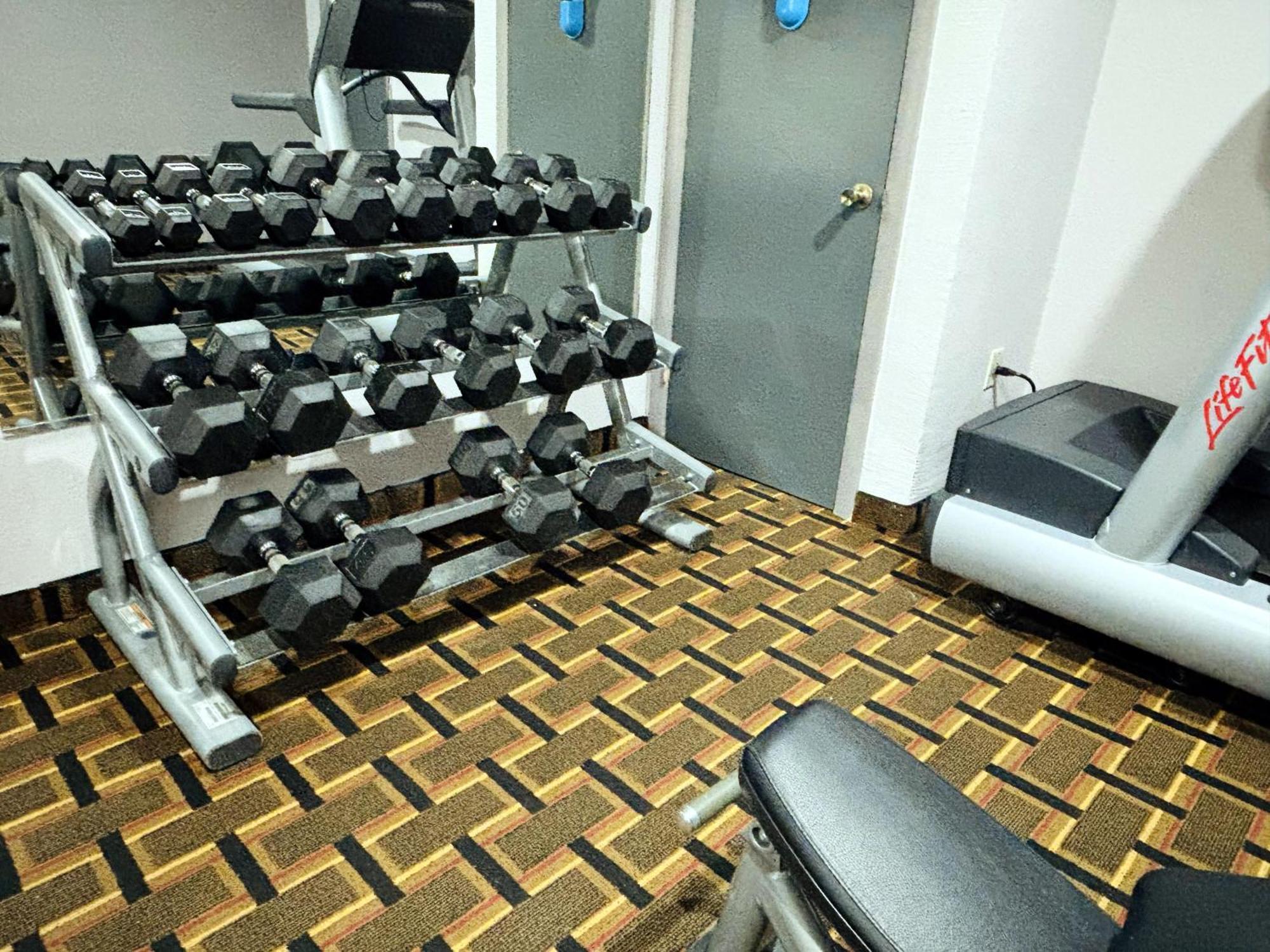 Quality Inn Raynham - Taunton Bagian luar foto