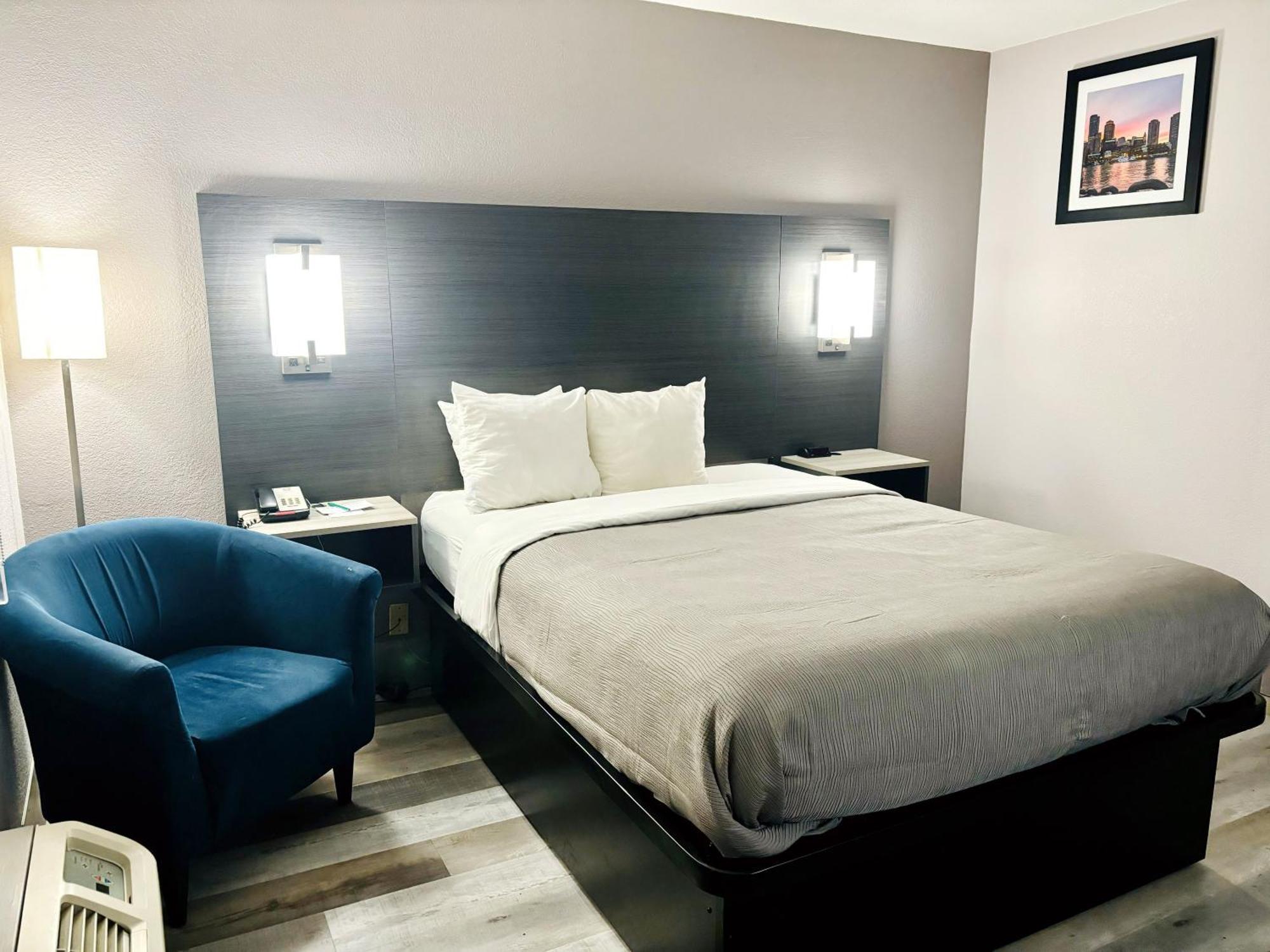 Quality Inn Raynham - Taunton Bagian luar foto